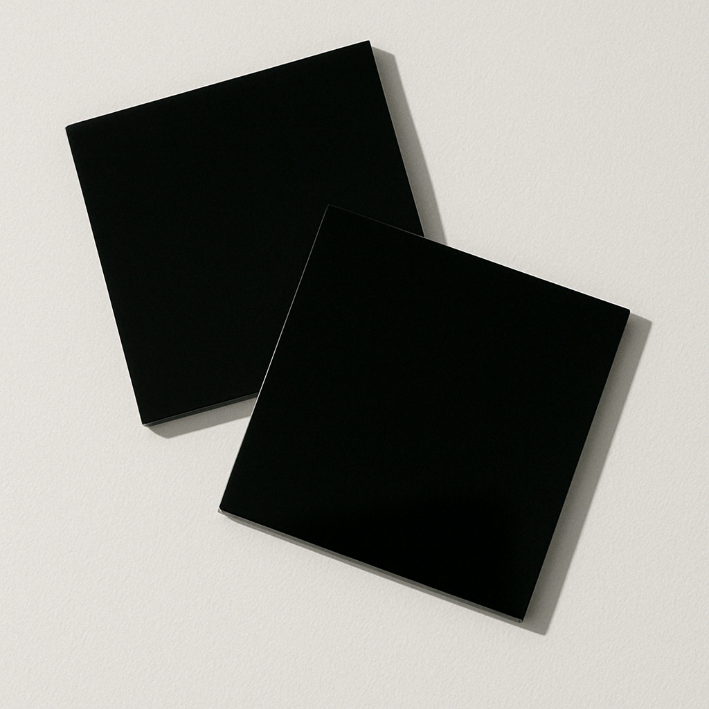 Blank pătrat negru din plexiglas