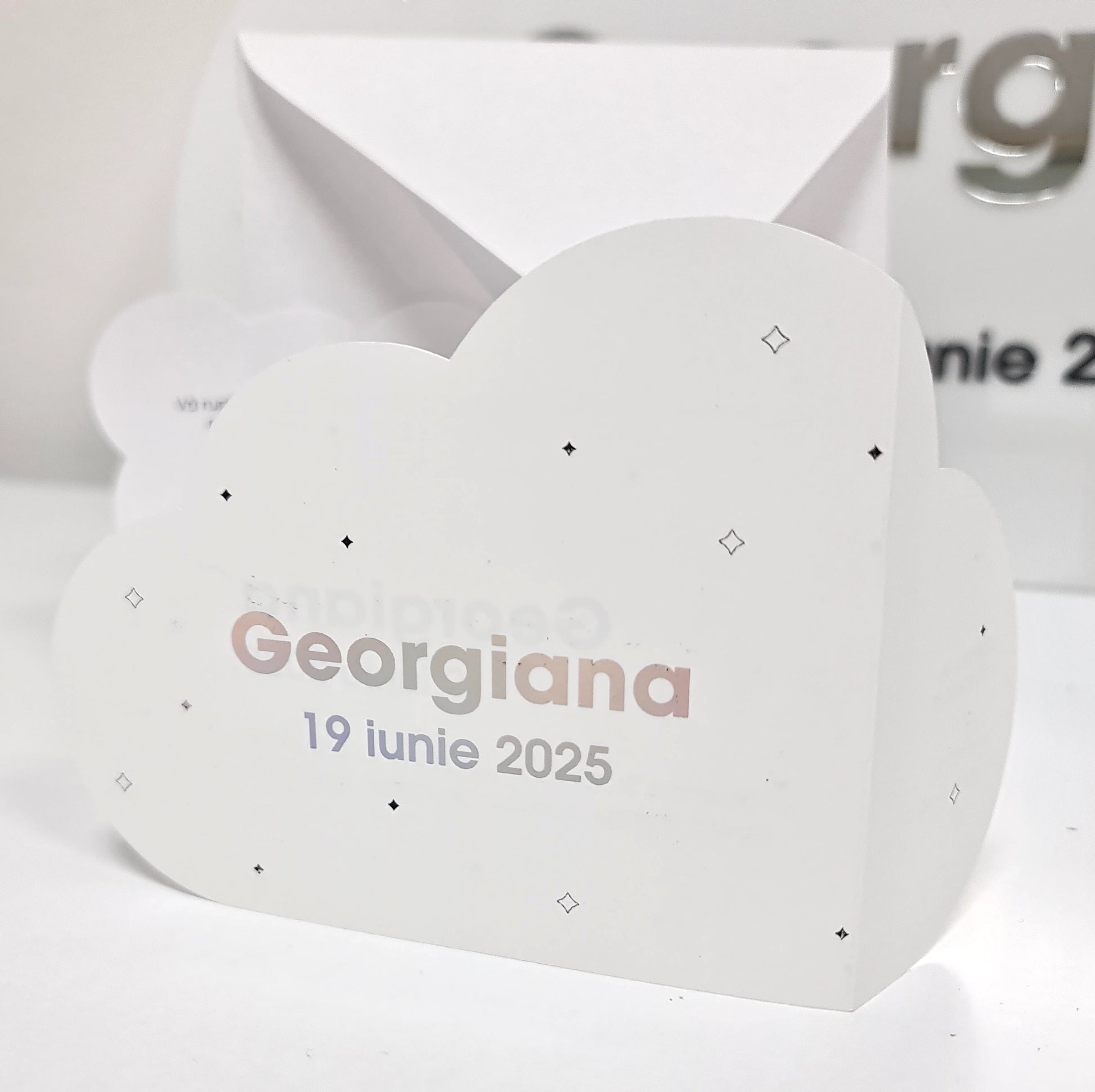 Invitație botez elegantă cu nori și stele