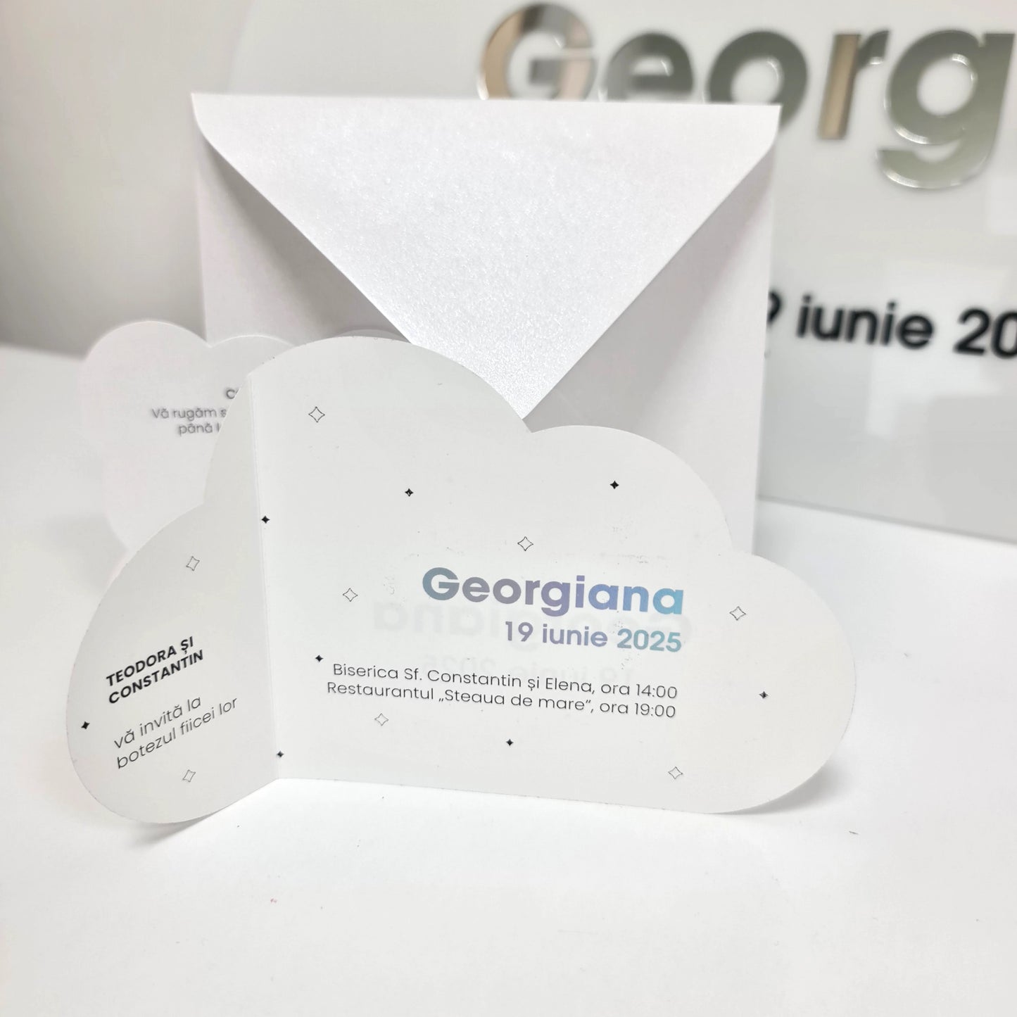 Invitație botez cu tematică norișori